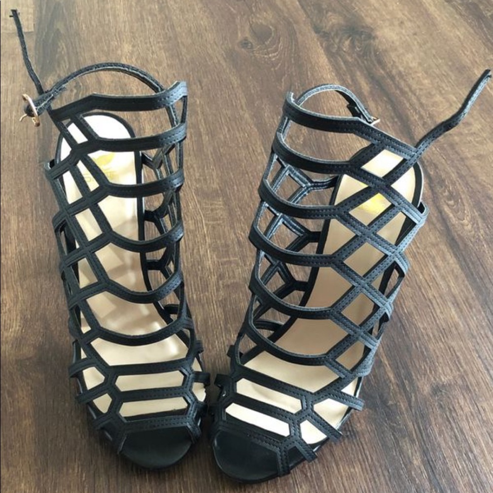 Shrek heels size 8 only worn once 💕